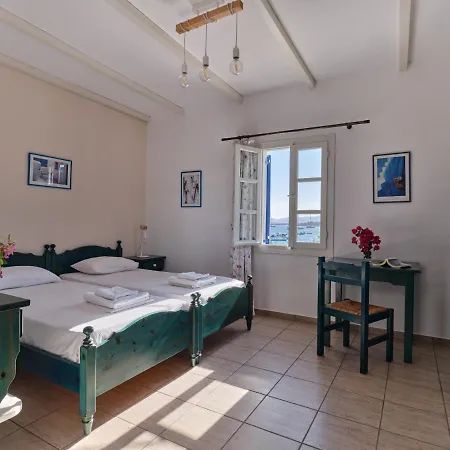 Apartment Manolis Aliki (Paros)
