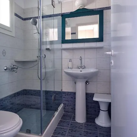 Manolis * Aliki (Paros)