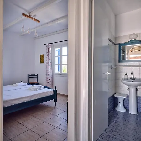 Manolis * Aliki (Paros)